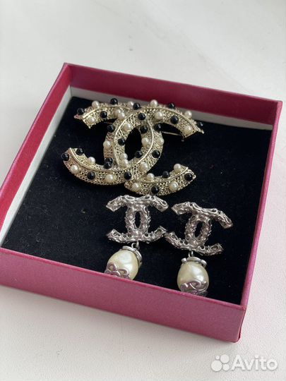 Брошь и серьги Chanel