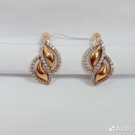Золотые серьги