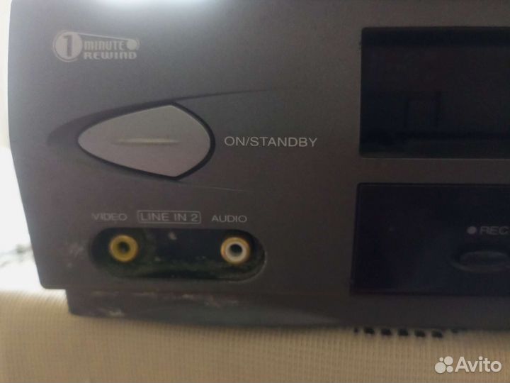 Видеомагнитофон toshiba