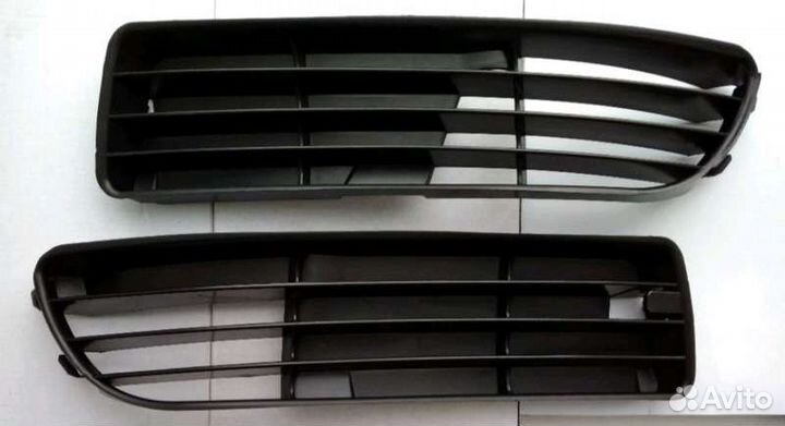 Решётки переднего бампера Audi A4 B5 Дорестайлинг