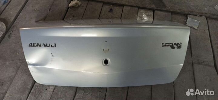 Рено Логан крышка багажника