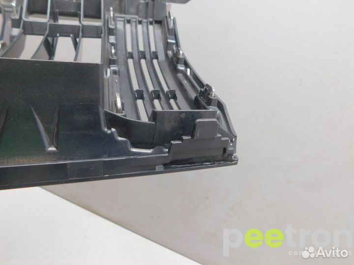 Б/У Б/У Решетка радиатора б/у Рестайлинг с 2017г