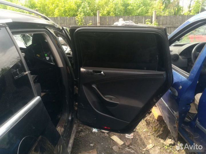 Дверь задняя правая Volkswagen Passat