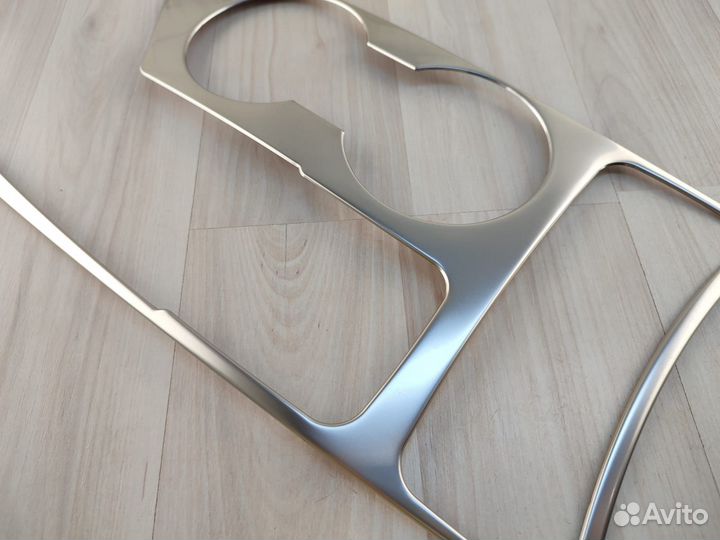 Накладка на консоль коробки передач Kia Sportage