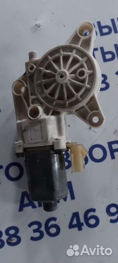 Моторчик стеклоподъёмника задняя левая на Dodge Ca