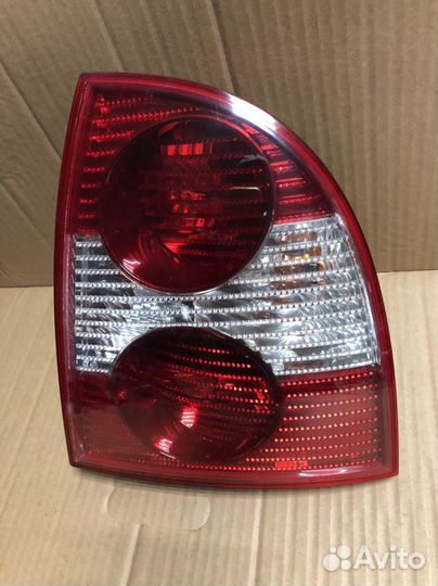 Фонарь задний правый Фольксваген Пассат В5+