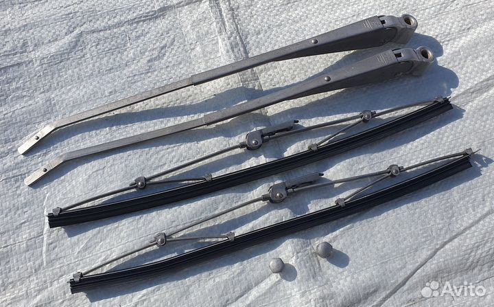 Поводки дворников в сборе Ваз 2101 -2107. Венгрия