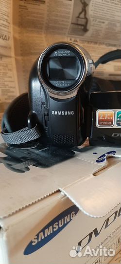 Видеокамера Samsung DVD