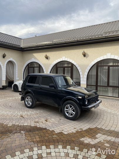 LADA 4x4 (Нива) 1.7 МТ, 2000, 150 000 км