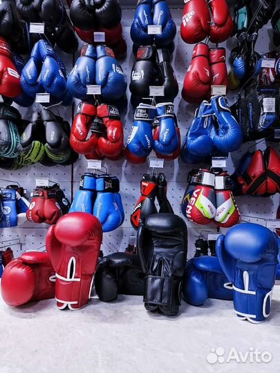 Боксёрские перчатки Adidas 