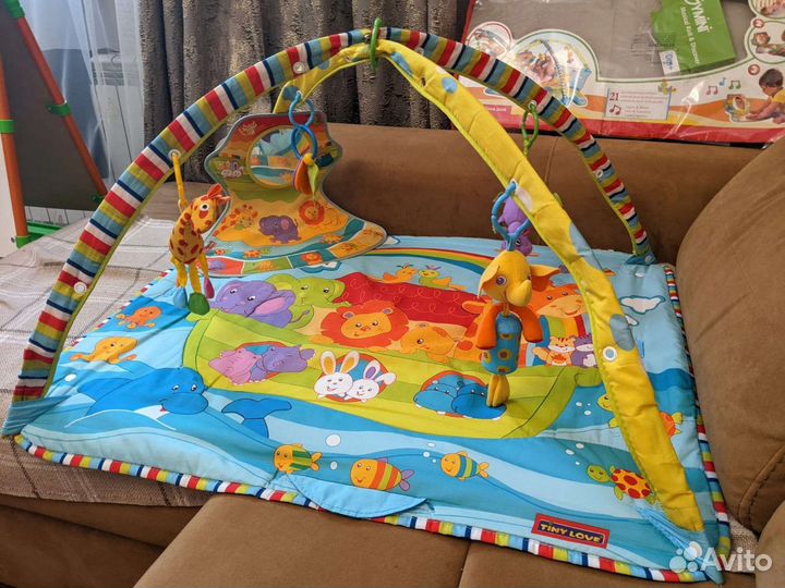 Развивающий коврик tiny love музыкальный