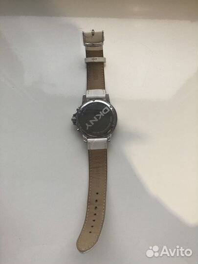 Часы dkny