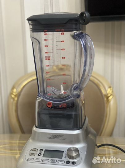 Блендер bork B802