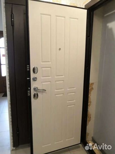 Дверь входная металлическая
