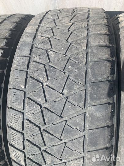 Bridgestone Blizzak DM-V2 275/50 R22 111T