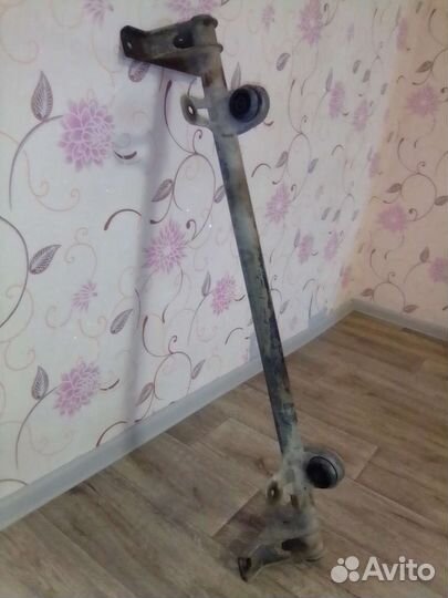 Передняя балка подвески 2110