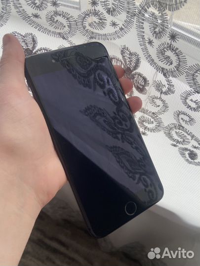 iPhone 8 Plus, 64 ГБ