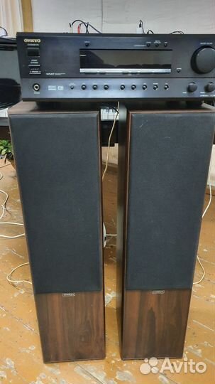 Av ресивер Onkyo