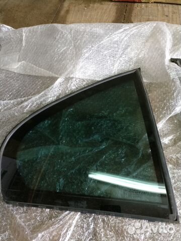 Форточка стеклопакет на заднюю дверь правая