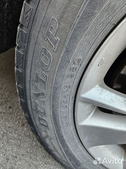 Dunlop SP Winter Maxx WM01 215/65 R16