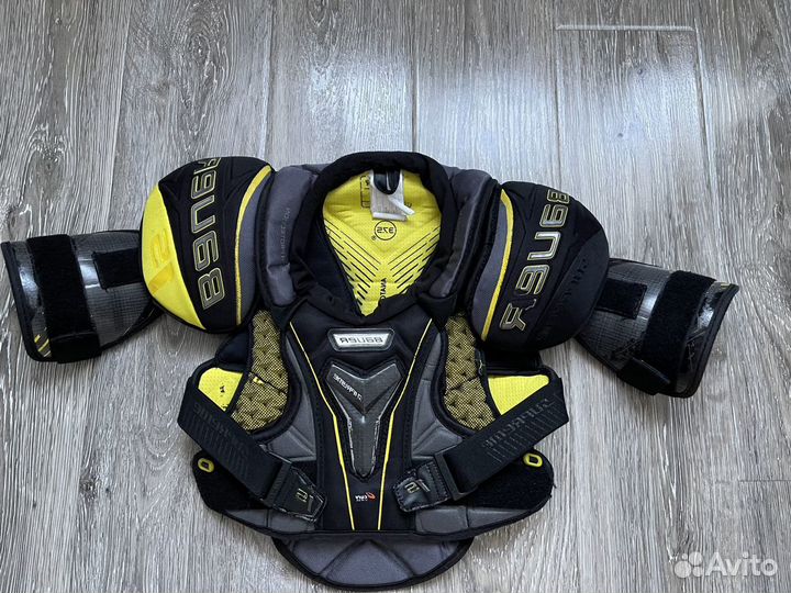Нагрудник Bauer supreme