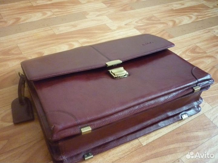 Мужской кожаный портфель новый