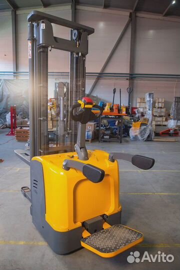 Штабелер самоходный 1.5т