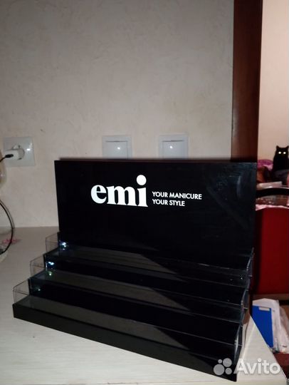Стойка для гель лаков Emi брендовая для 30шт