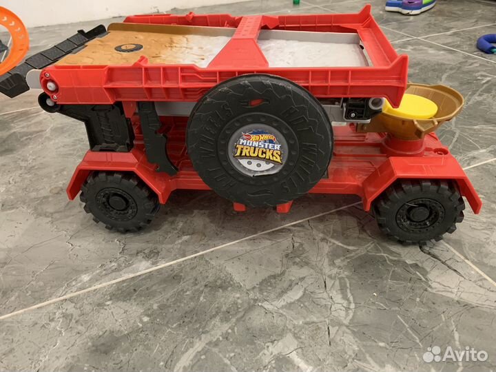 Передвижная трасса hot whells