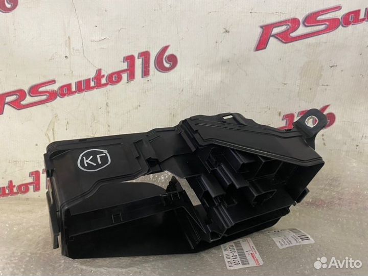 Корпус блока предохранителей Toyota Camry XV50