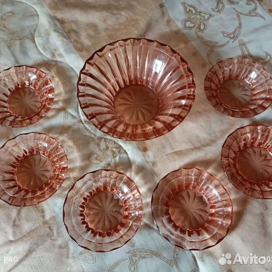 Вазы медовое стекло