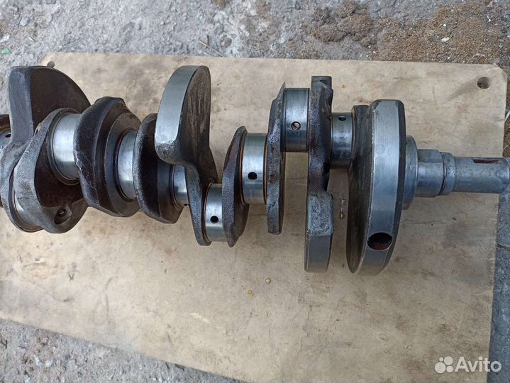 Коленвал Монтеро 3 мотор 3.5 бензин