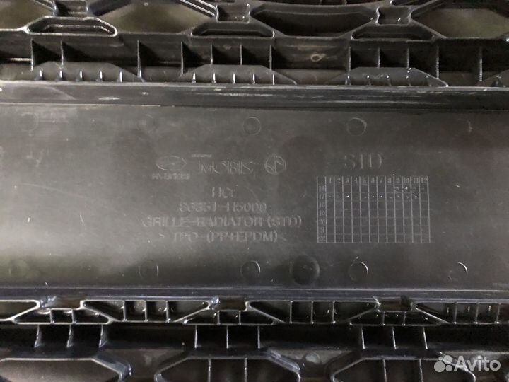 Решетка радиатора оригинал на hyundai solaris 2