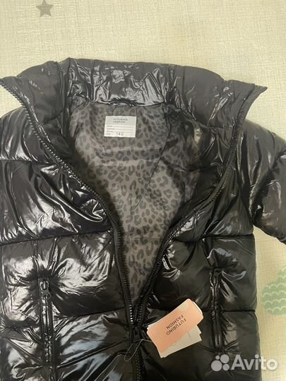 Куртка для девочки новая 140 размер