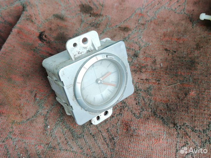 Часы Митсубиси Аутлендер 1