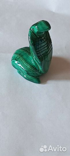 Змея из малахита