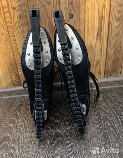 Коньки фигурные, р. 42