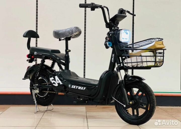 Электроскутер с педалями(электровелосипед) Sky Way