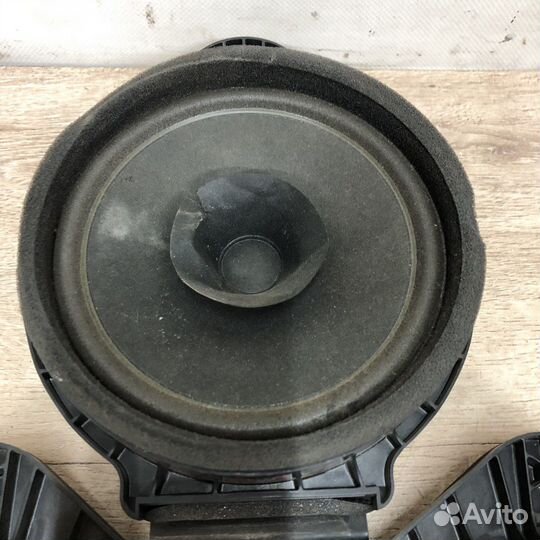 Динамики Opel Astra j задние
