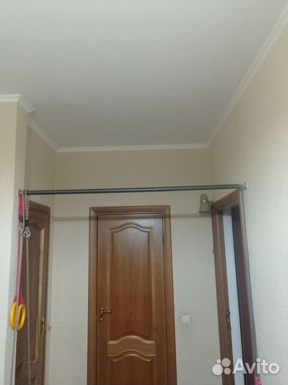 Турник распорный