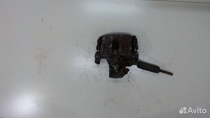 Суппорт Mazda 3 (BK), 2006