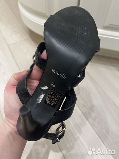 Босоножки Minelli