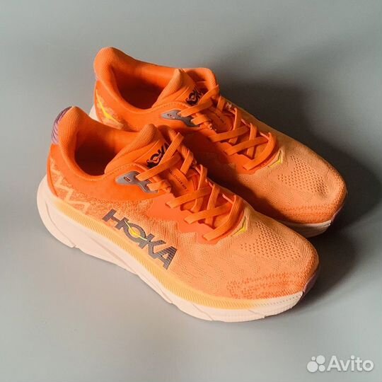 Кроссовки Hoka женские Challenger