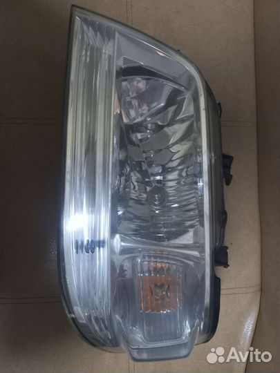 Левая фара nissan cube az10