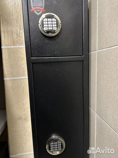 Оружейный сейф Valberg Арсенал 161/2 EL