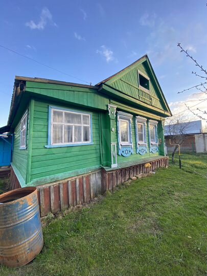 Дом 28,5 м² на участке 8,7 сот.