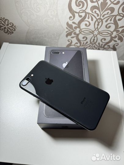 iPhone 8 Plus, 64 ГБ