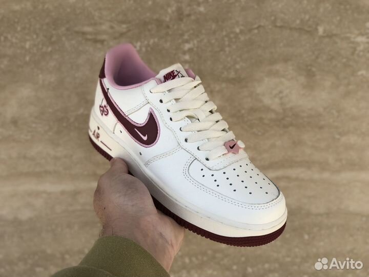 Кроссовки Nike Air Force 1 Valentine’s Day