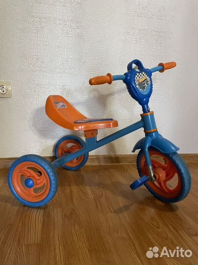 Велосипед детский трех колесный