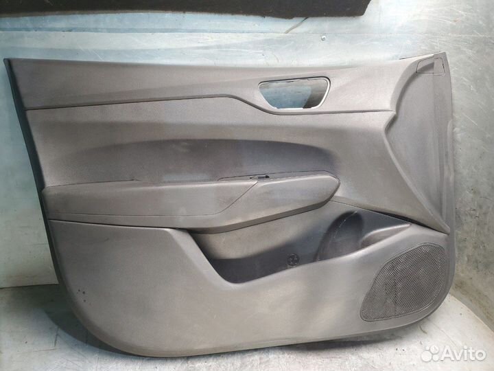 Hyundai Solaris 2 Обшивка двери левой правой